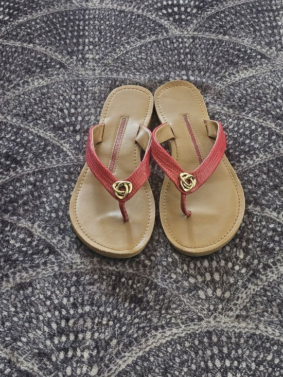Shoes - Women’s Red Thong Sandals with Gold Knot Accent Size 8.5